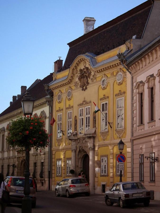 Premium Buda Castle Apartment Budapest Eksteriør billede